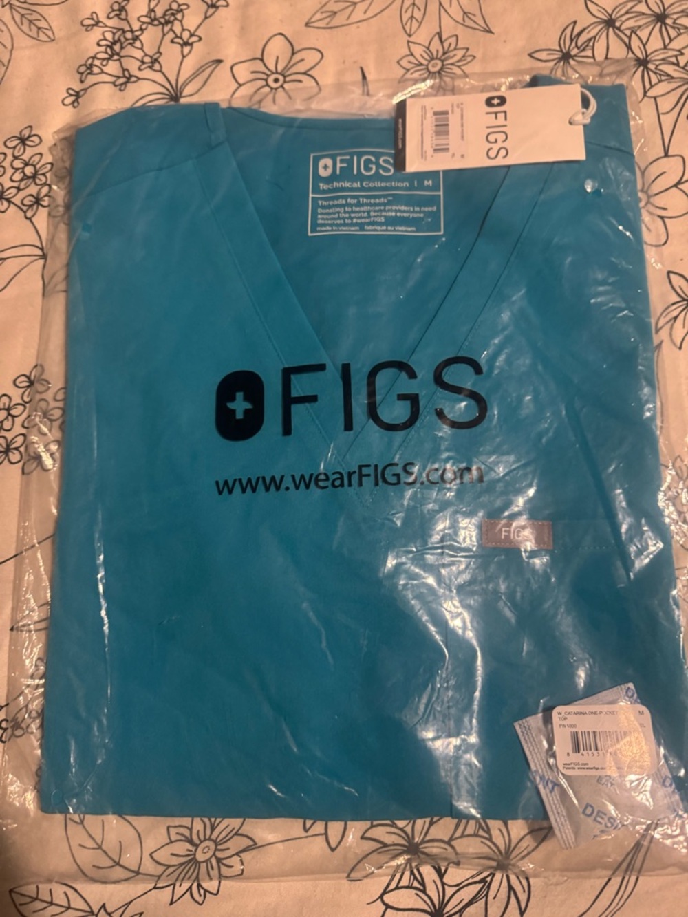 FIGS Women's Scrub Top Teal Blue